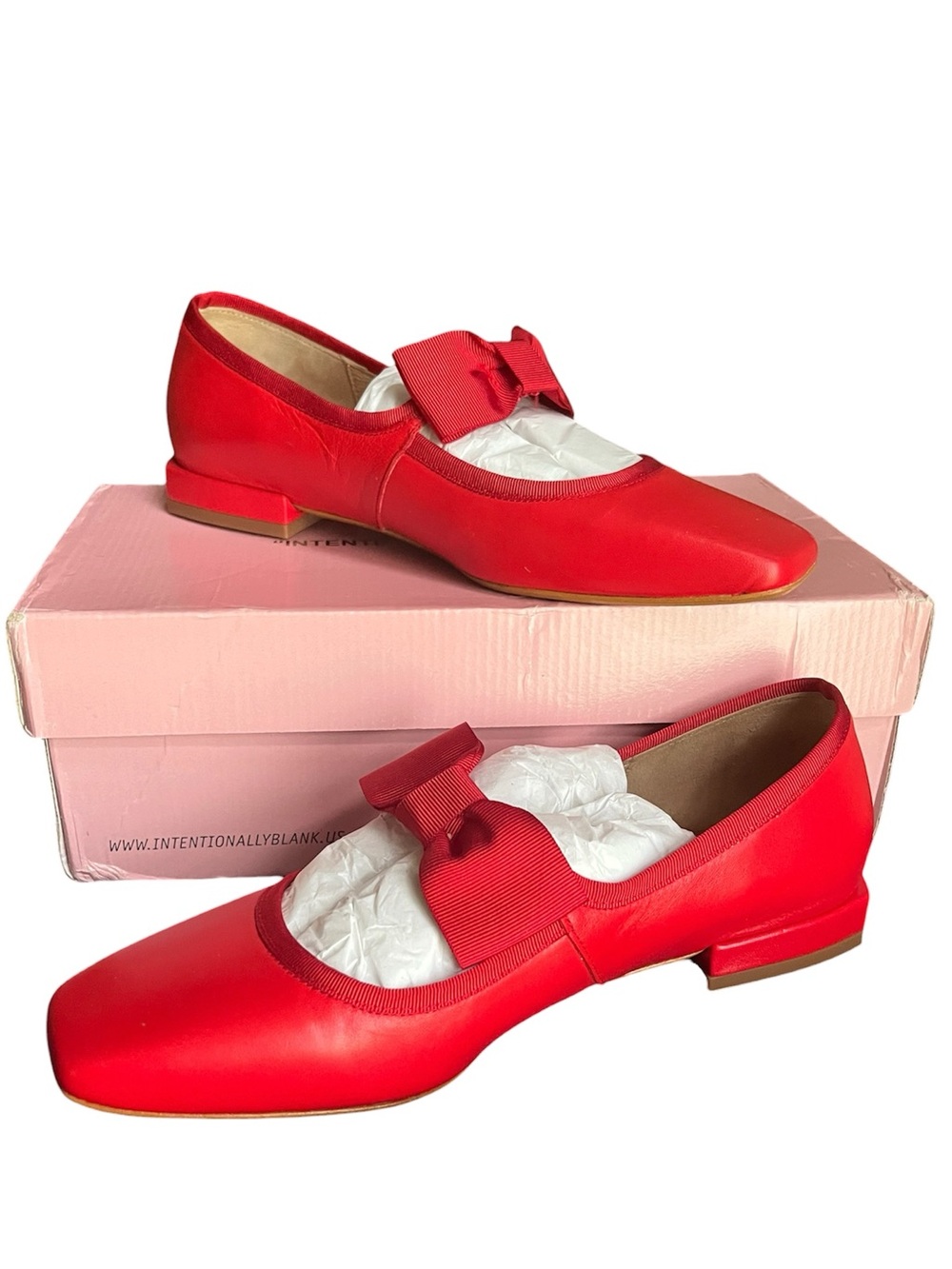 NIB Intentionally Blank London Square Toe Leather Flat Cherry Red Size 37 / 7